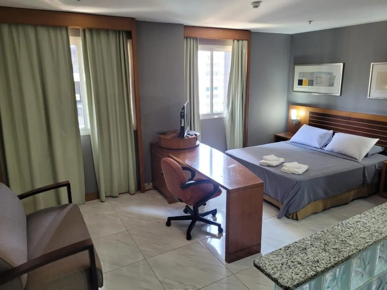 Elegant Flat Paulista Alameda Campinas Garagem , Pool, Ar Cod, Hotel São Paulo