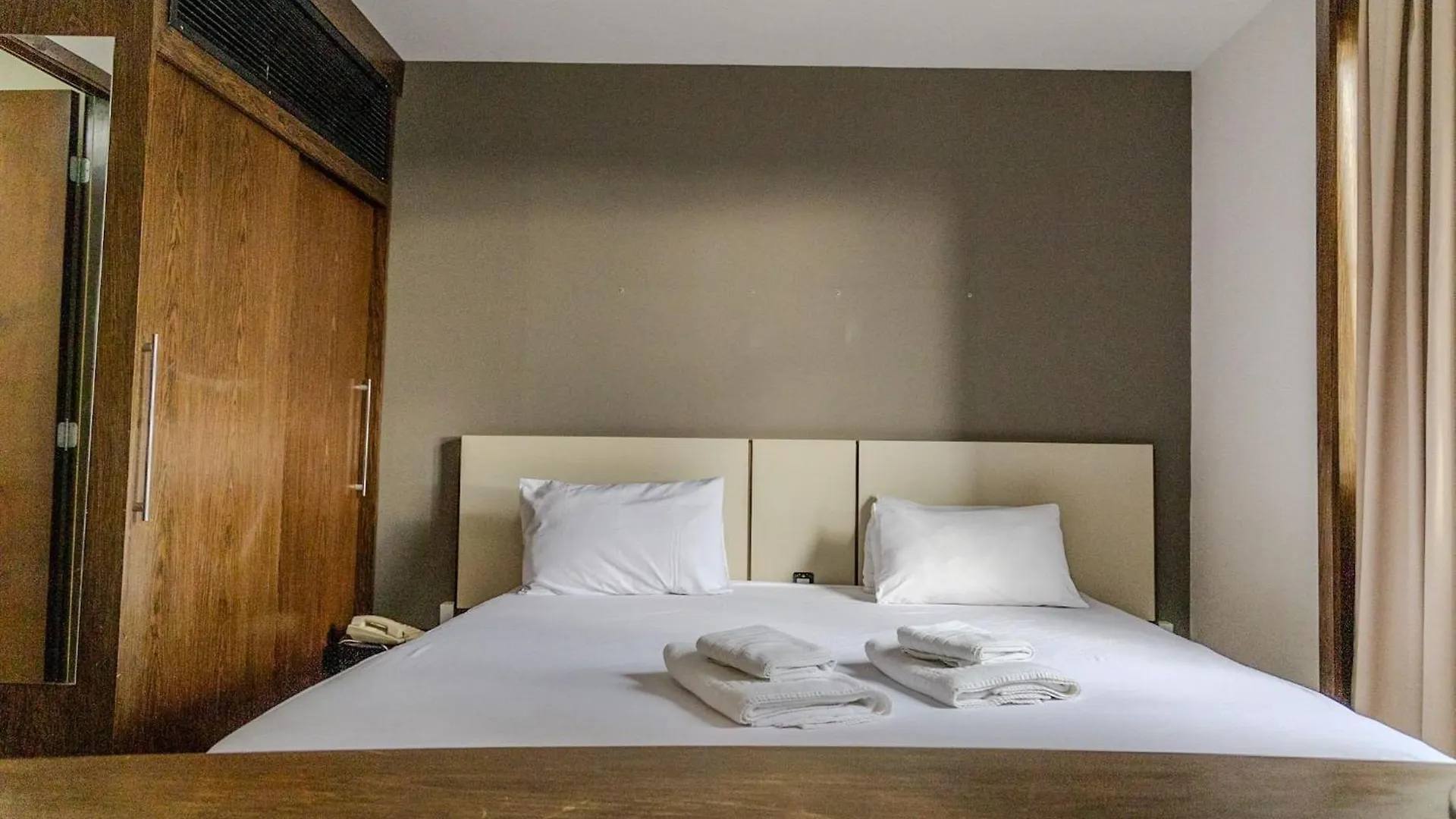 Elegant Flat Paulista Alameda Campinas Garagem , Pool, Ar Cod, Hotel São Paulo